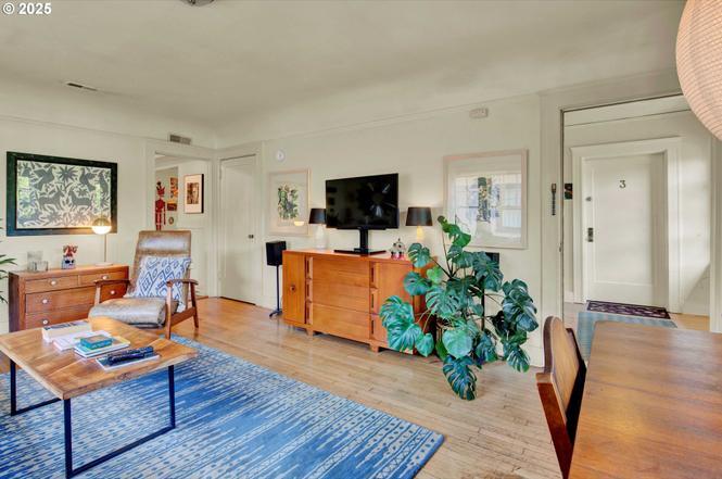 Building Photo - 2066 NW Overton St