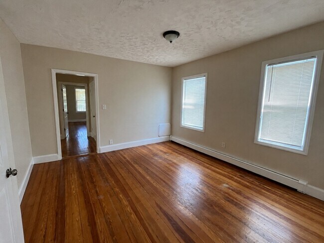 Building Photo - 12 Crowell St