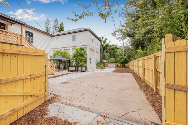 Building Photo - 106 OSE Rentals LLC