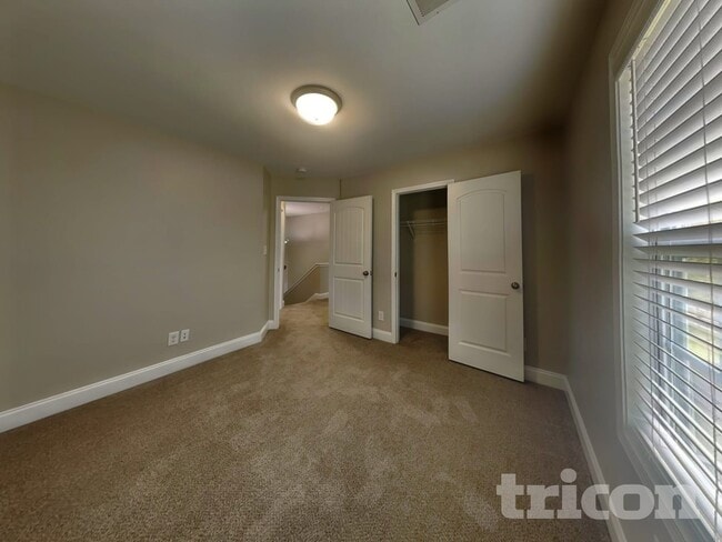 Building Photo - 542 Magnolia Dr