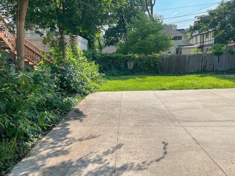 Building Photo - 710 Morris Ave SE