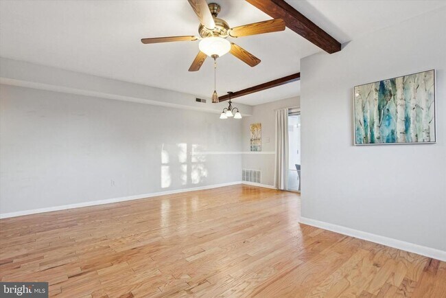 Building Photo - 720 Willow St