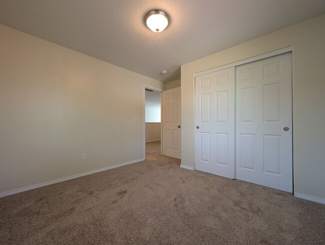 Building Photo - Fantastic 3 Bedroom, 2.5 Bath In Thurston ...
