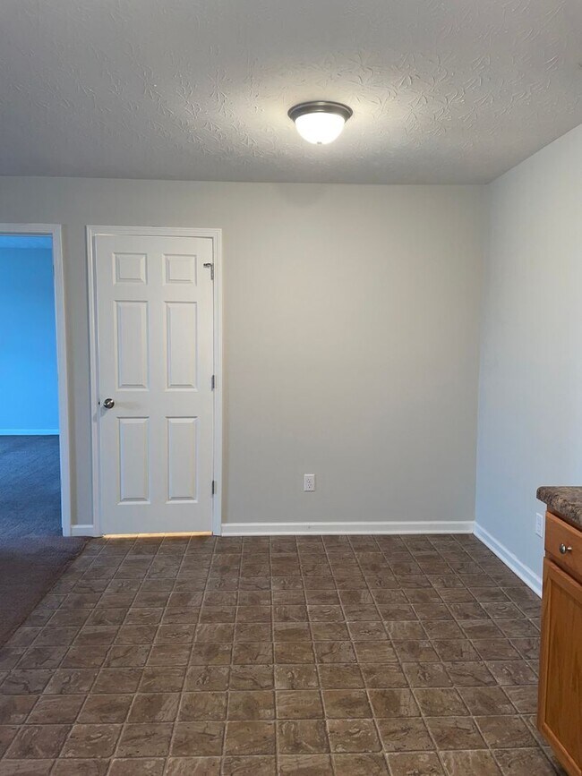 Building Photo - Upper Stone Apartments