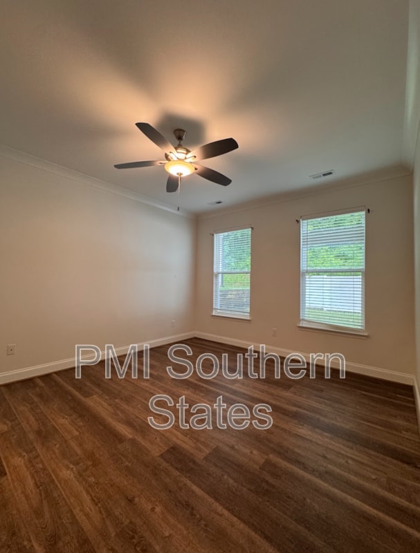 Building Photo - 407 Albus Dr