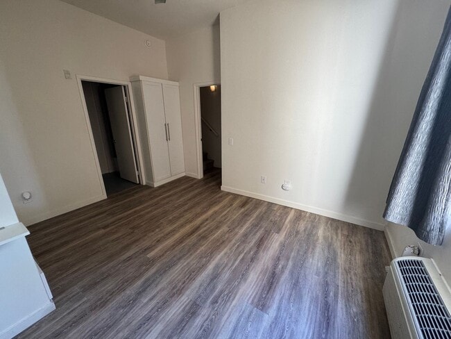 Building Photo - Beautiful 2Br/2Ba Townhome In Little Italy With Views Of The Bay! Call to schedule a showing at 7...