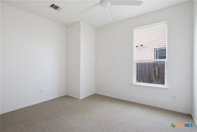 Building Photo - 161 Cushman Dr