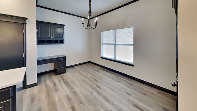 Building Photo - Beautifully Remodeled 4 Bedroom 2 Bathroom...