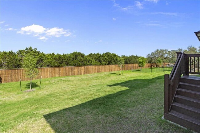 Building Photo - 820 Palamos Dr