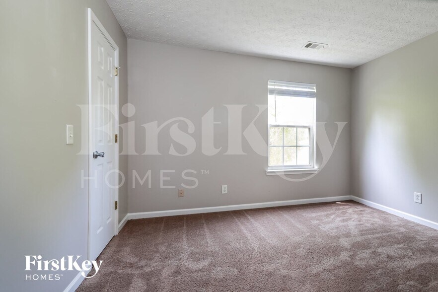 Building Photo - 1193 Liriope Ln SE