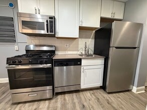Building Photo - H St/Kingman Park - Renovated 1 bedroom