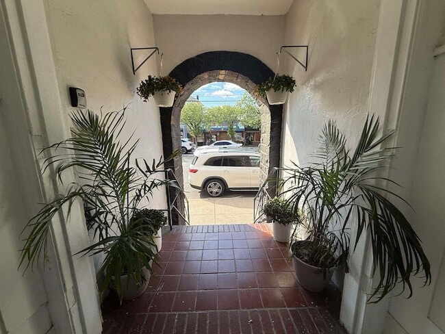 Building Photo - 8610 John F. Kennedy Blvd