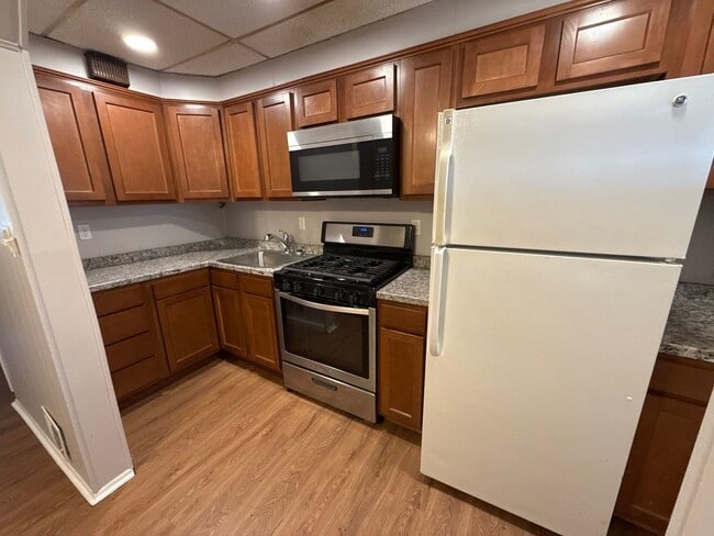 Building Photo - Two Bedroom House In Baltimore City