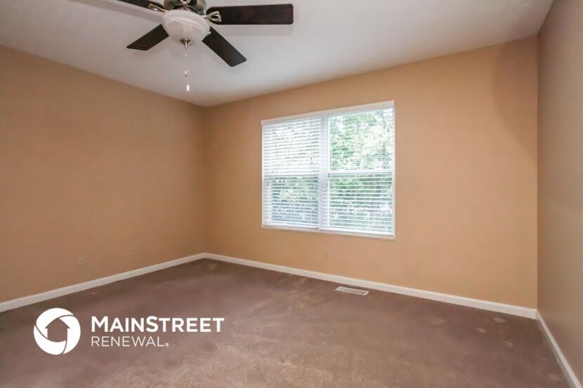 Building Photo - 3338 Montgomery Dr