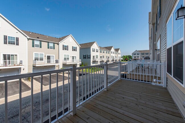 Building Photo - 804 Neubauer Circle