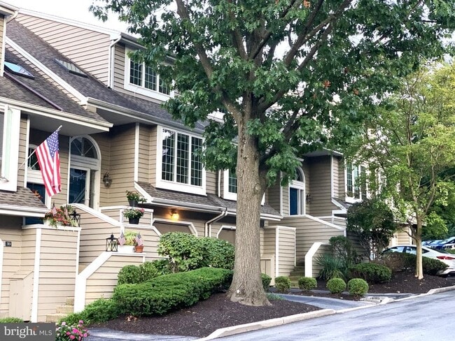 Building Photo - 11 Cabot Dr