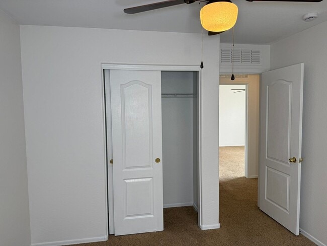 Building Photo - 5992 E Vega Ct