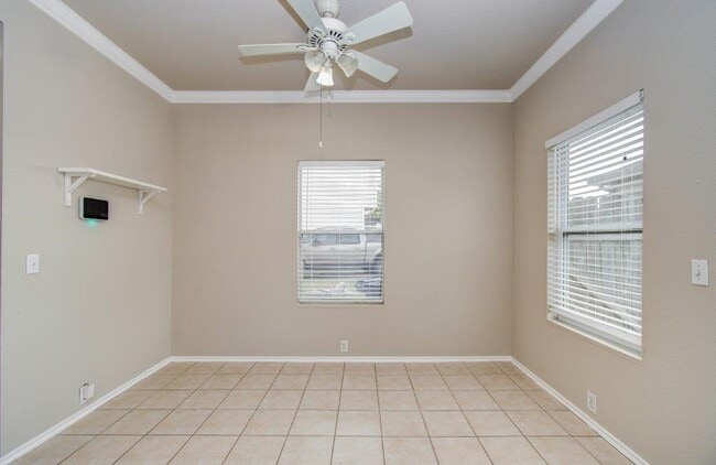 Building Photo - 6131 Scotchwood Dr