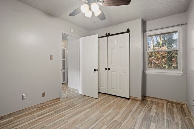 Building Photo - 602 Dylan Ct