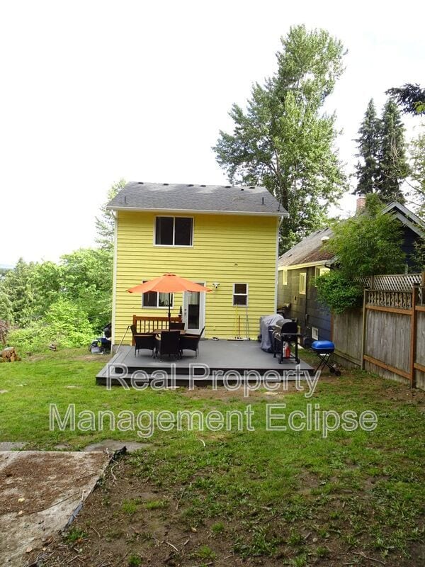 Building Photo - 4013 34th Ave S