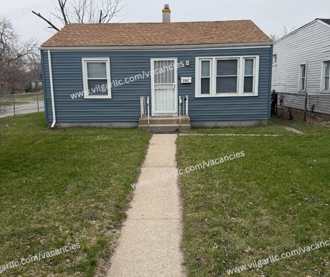 Building Photo - Newly Renovated 2-Bedroom • 1-Bathroom Home