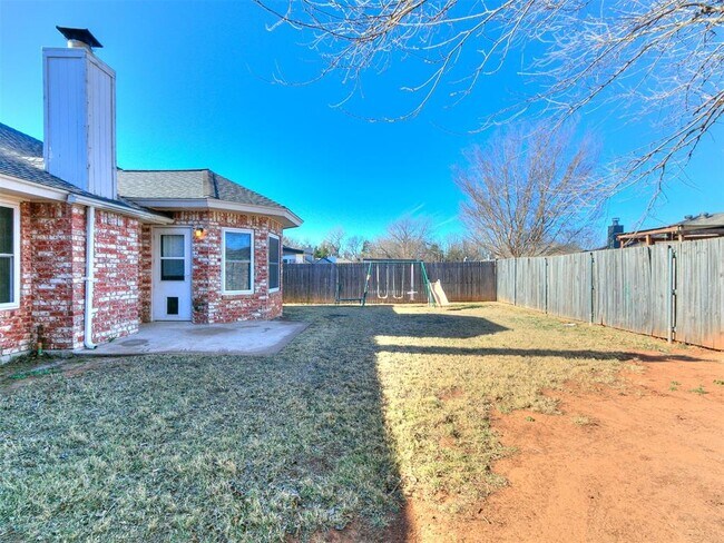 Building Photo - 617 Golden Eagle Dr