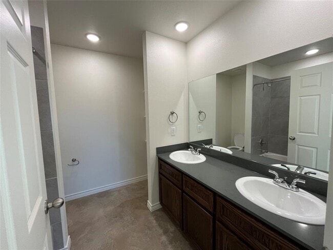 Building Photo - 2316 Alterman Dr