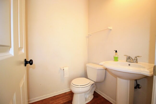 Building Photo - 365 Bradbury Ln