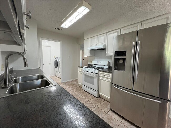 Building Photo - 11510 Powder Mill Trail