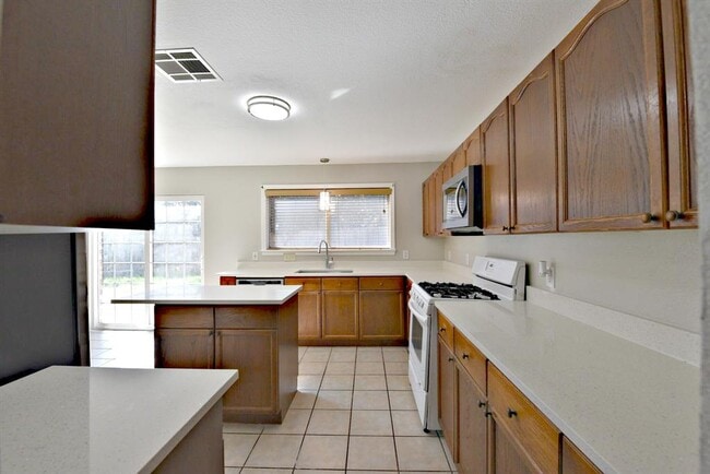 Building Photo - 3627 Windhill Loop