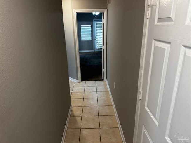 Building Photo - 9184 Arand Dr