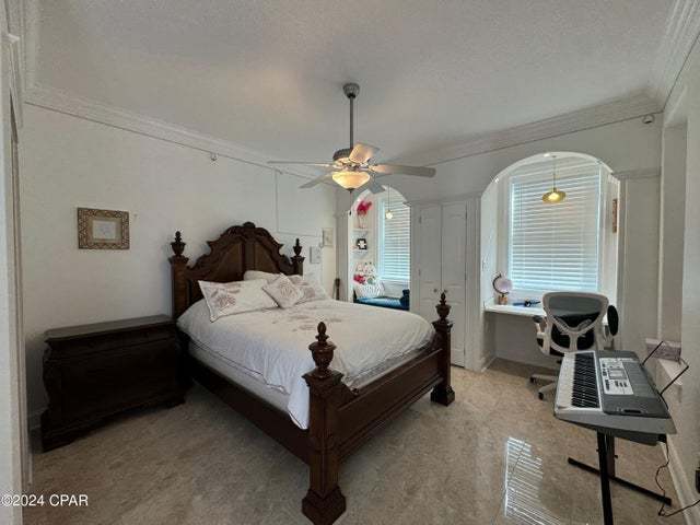 Building Photo - "Discover Coastal Comfort: Spacious 3-Bed,...