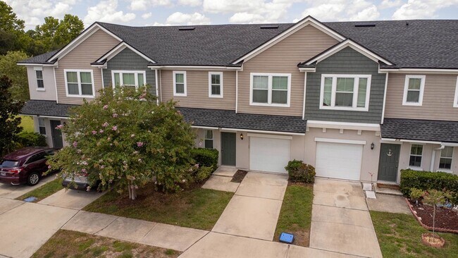 Building Photo - 211 Moultrie Village Ln