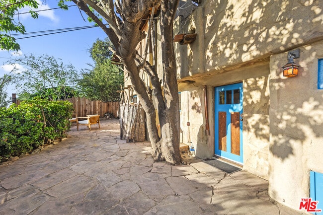 Building Photo - 1403 Avon Park Terrace