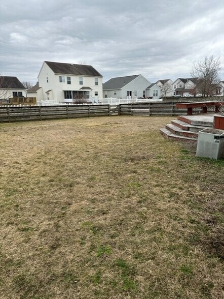 Building Photo - 7765 Powers Ridge Dr