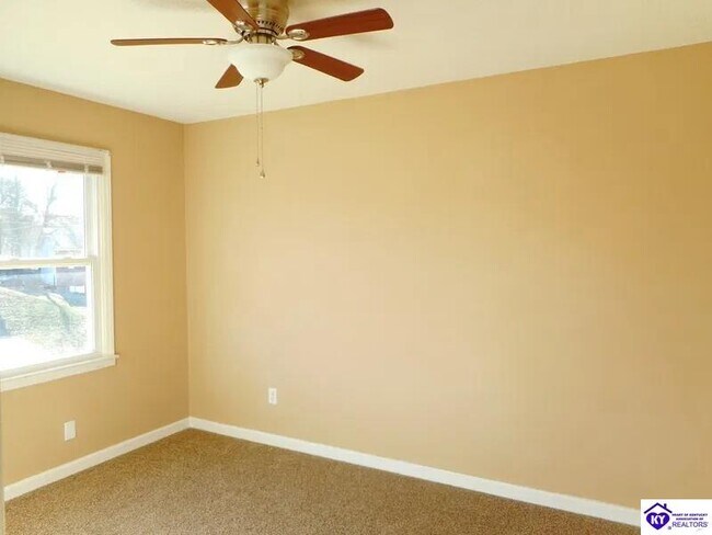 Building Photo - 700 Westport Rd