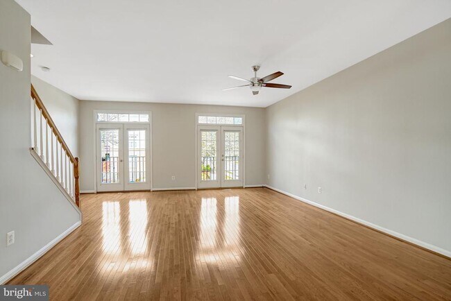 Building Photo - 6927 Rolling Creek Way