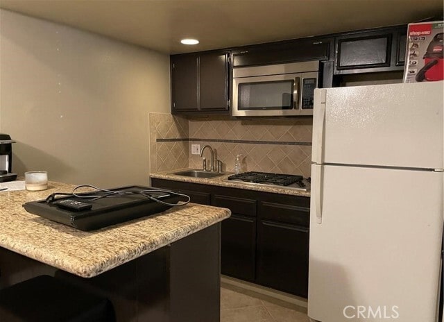 Building Photo - 222 N Rose St