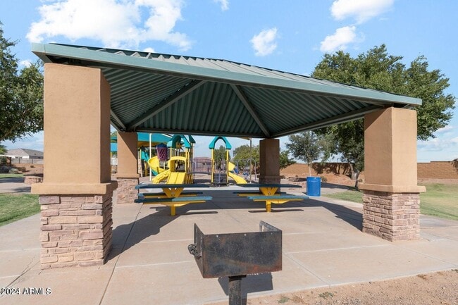 Building Photo - 38220 W Cannataro Ln