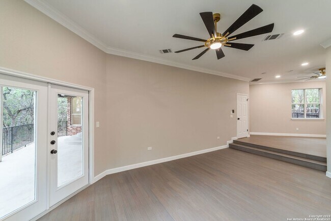 Building Photo - 18605 Elmbrook