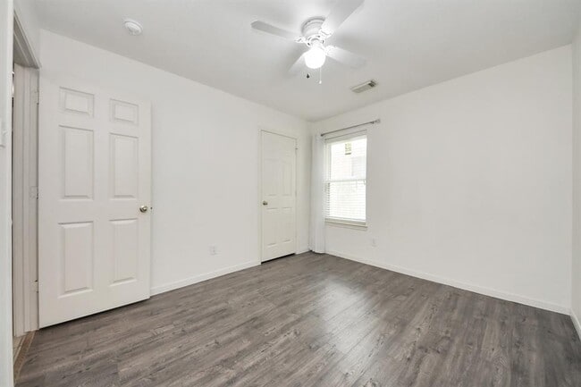Building Photo - 21630 Live Oaks Spring Dr