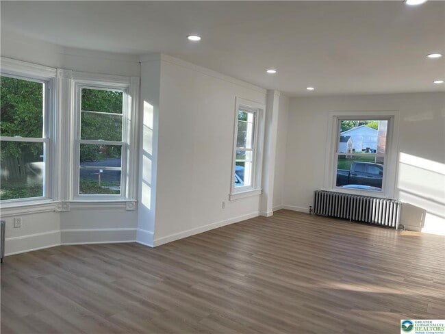 Building Photo - 1342 3rd St