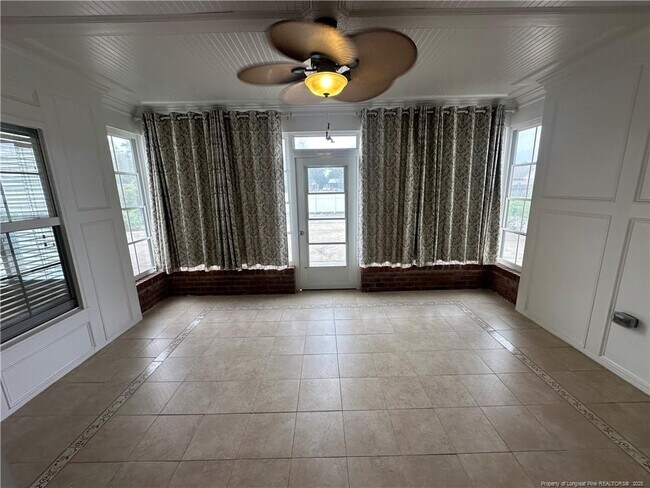 Building Photo - 2912 Eaglecrest Ln