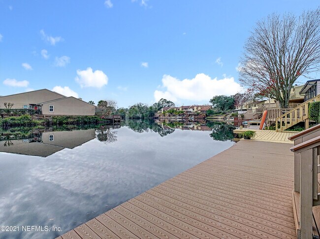 Building Photo - 16 Fox Valley Dr