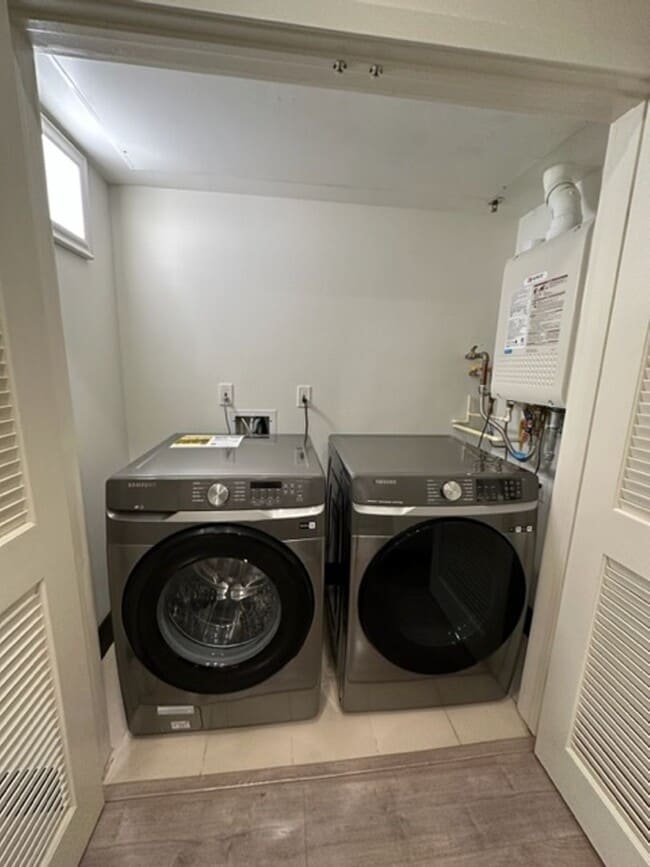 Building Photo - 536 S El Molino Ave