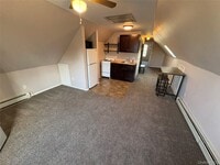 Building Photo - 427 Raft Ave