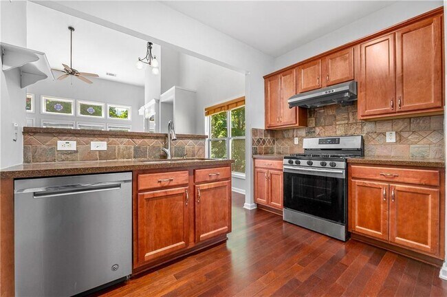 Building Photo - 2113 Worrall Hill Dr