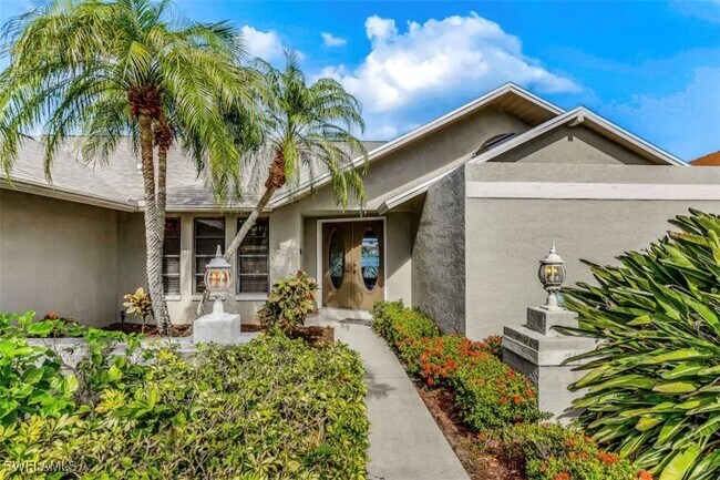Building Photo - 717 SW 49th Ln