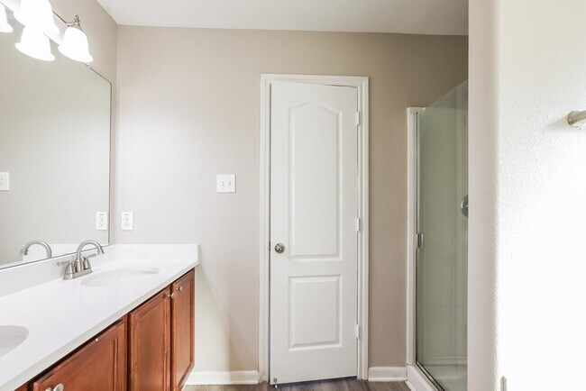 Building Photo - 19207 Silver Dapple