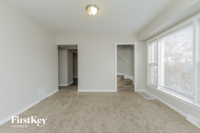 Building Photo - 20 164th St